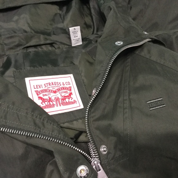Levi’s Army Green Cinched Waist Hooded Rain Jacket - Picture 7 of 11